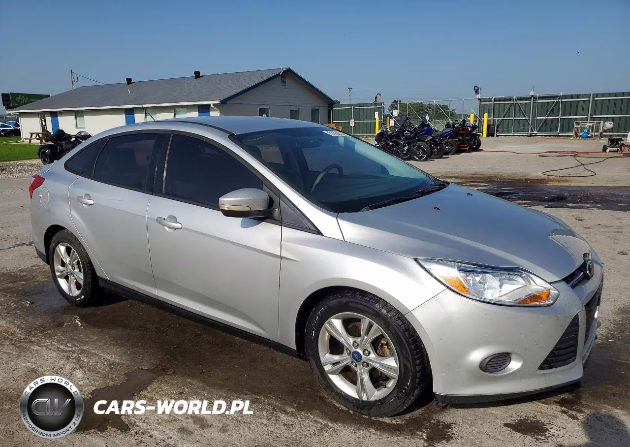 2013 Ford Focus Se VIN:1FADP3F2XDL225107 - 4