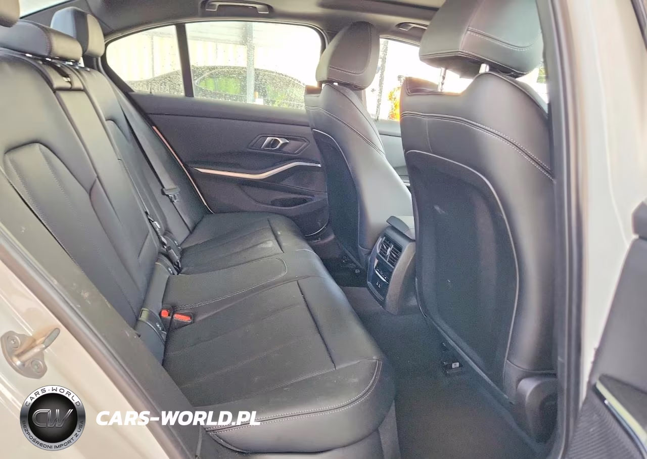 2024 BMW 330I VIN:3MW69FF04R8E04154 - 10