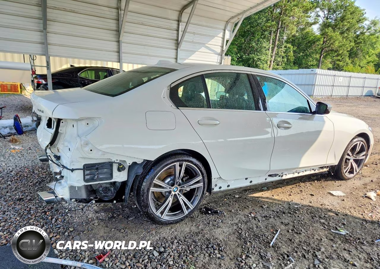 2024 BMW 330I VIN:3MW69FF04R8E04154 - 3