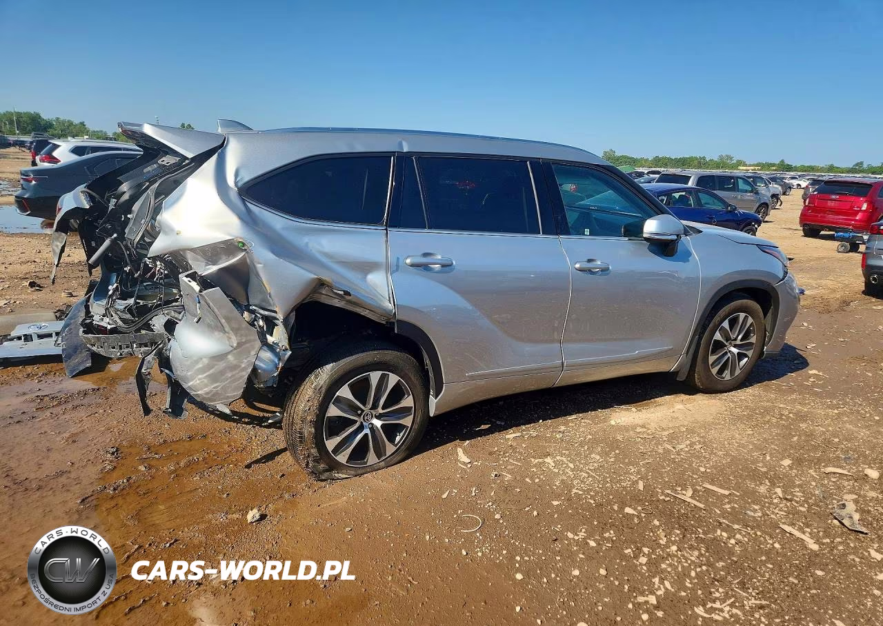 2020 Toyota Highlander Xle VIN:5TDHZRBH5LS502858 - 3