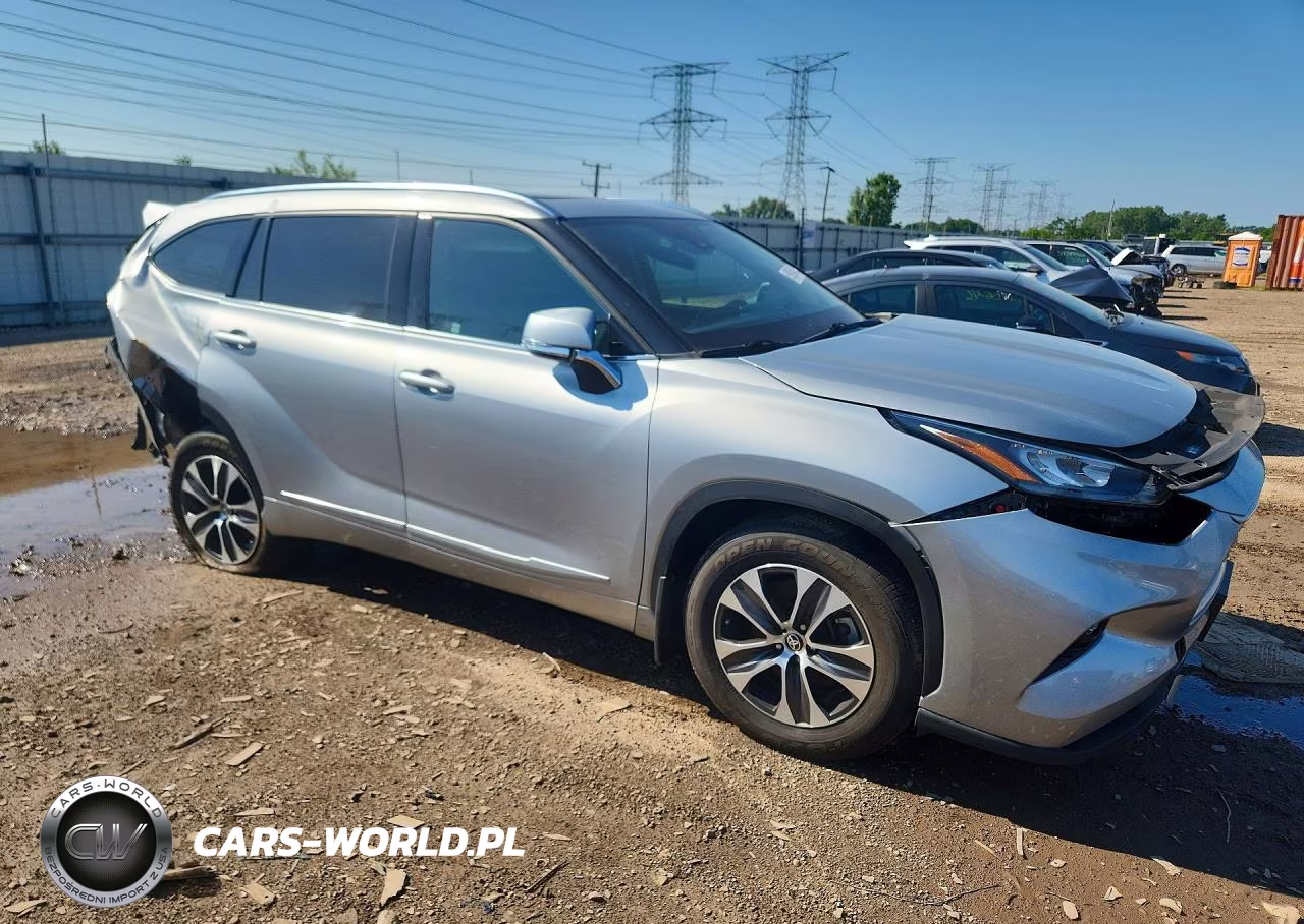 2020 Toyota Highlander Xle VIN:5TDHZRBH5LS502858 - 4