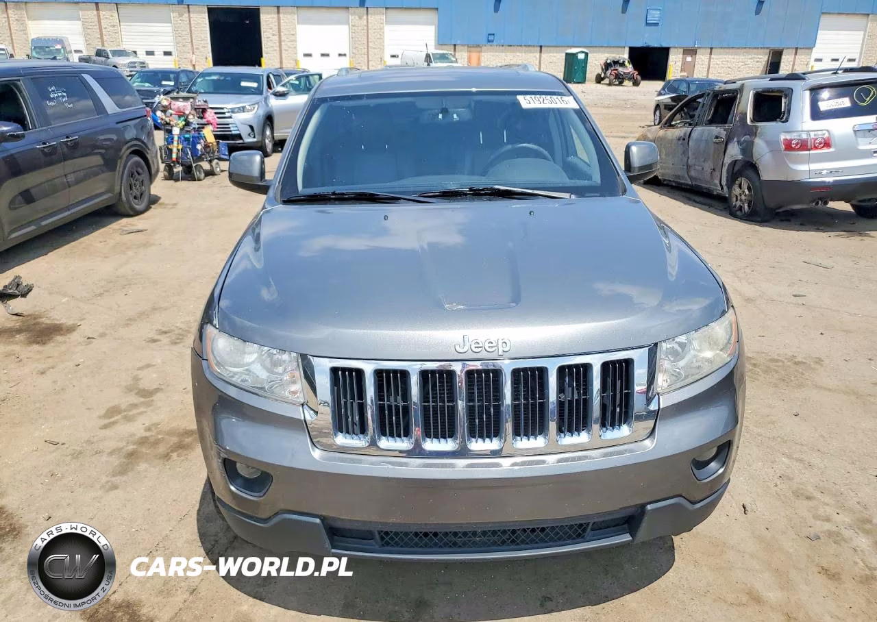 2012 Jeep Grand Cherokee Laredo VIN:1C4RJFAT5CC107256 - 5