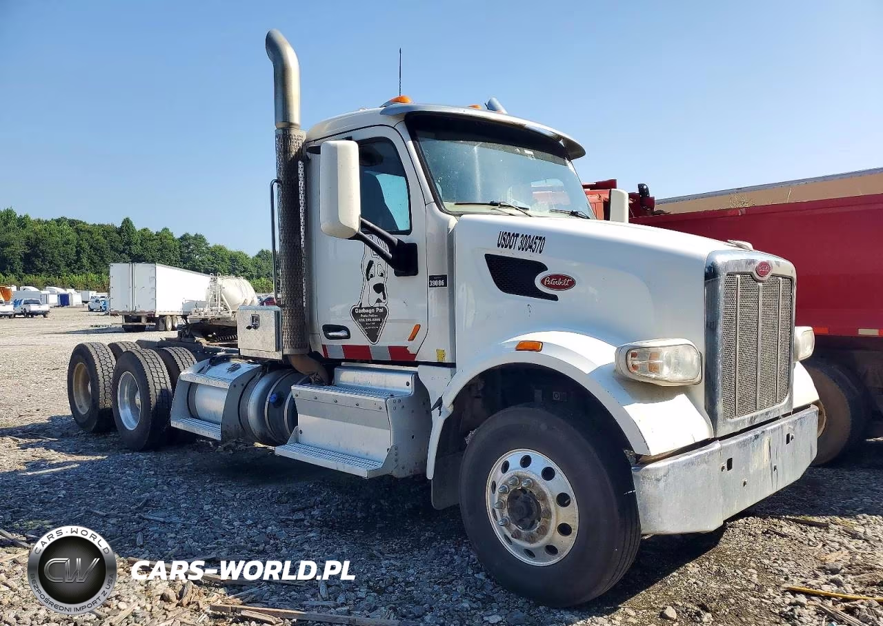 2017 Peterbilt 567 Semi Truck