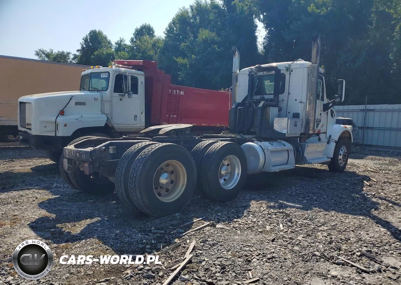 2017 Peterbilt 567 Semi Truck VIN:1XPCDP9X3HD444860 - 4