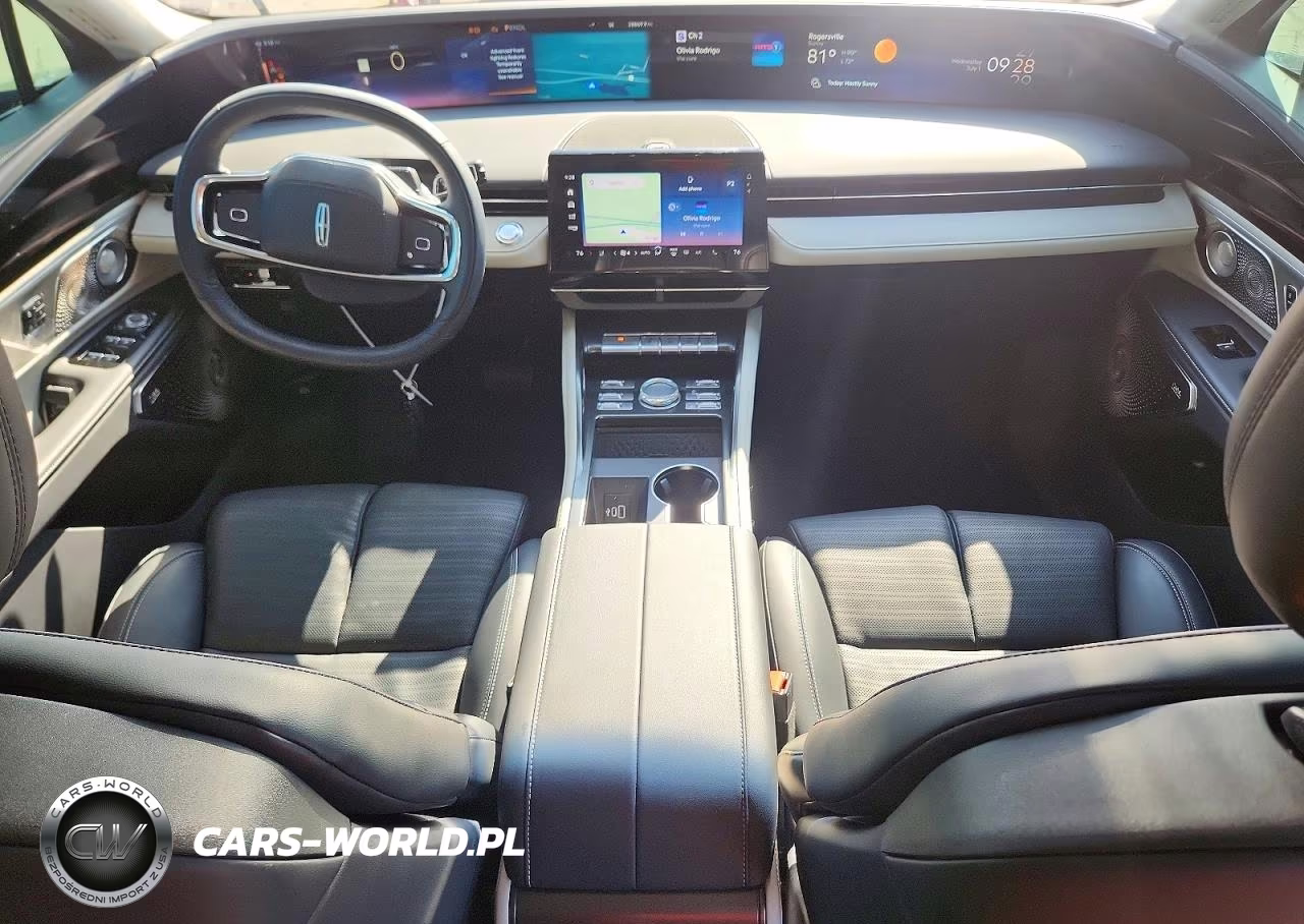 2025 Lincoln Nautilus Reserve VIN:5LMPJ8KA2SJ890426 - 8