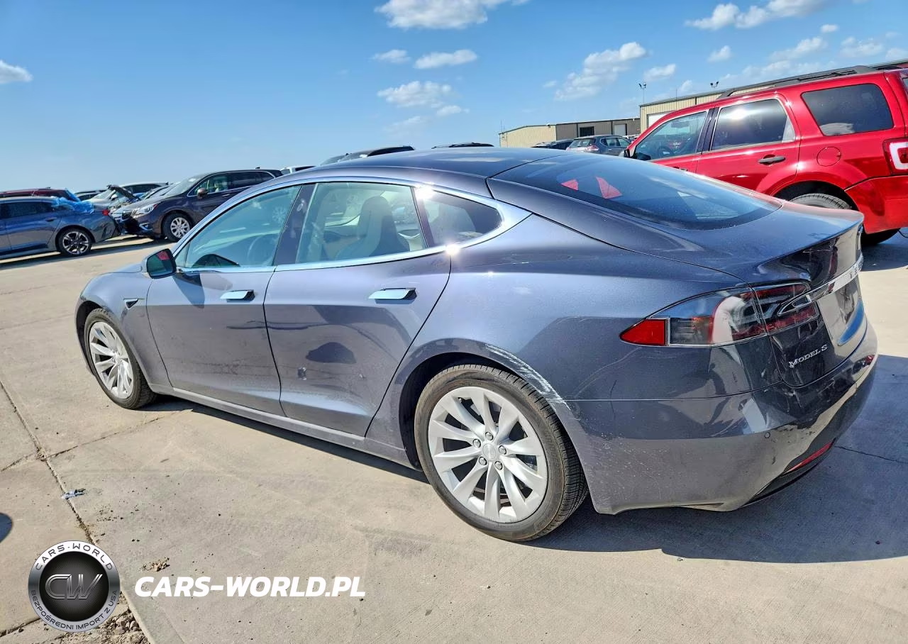 2018 Tesla Model S VIN:5YJSA1E28JF300202 - 2