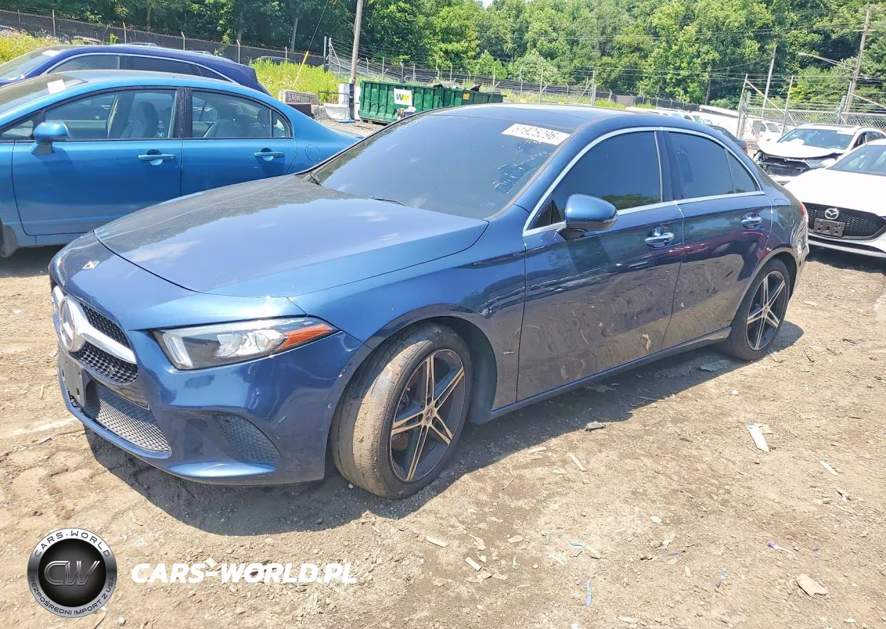 2020 Mercedes-Benz A 220 4Matic – zdjęcie 1 z 12