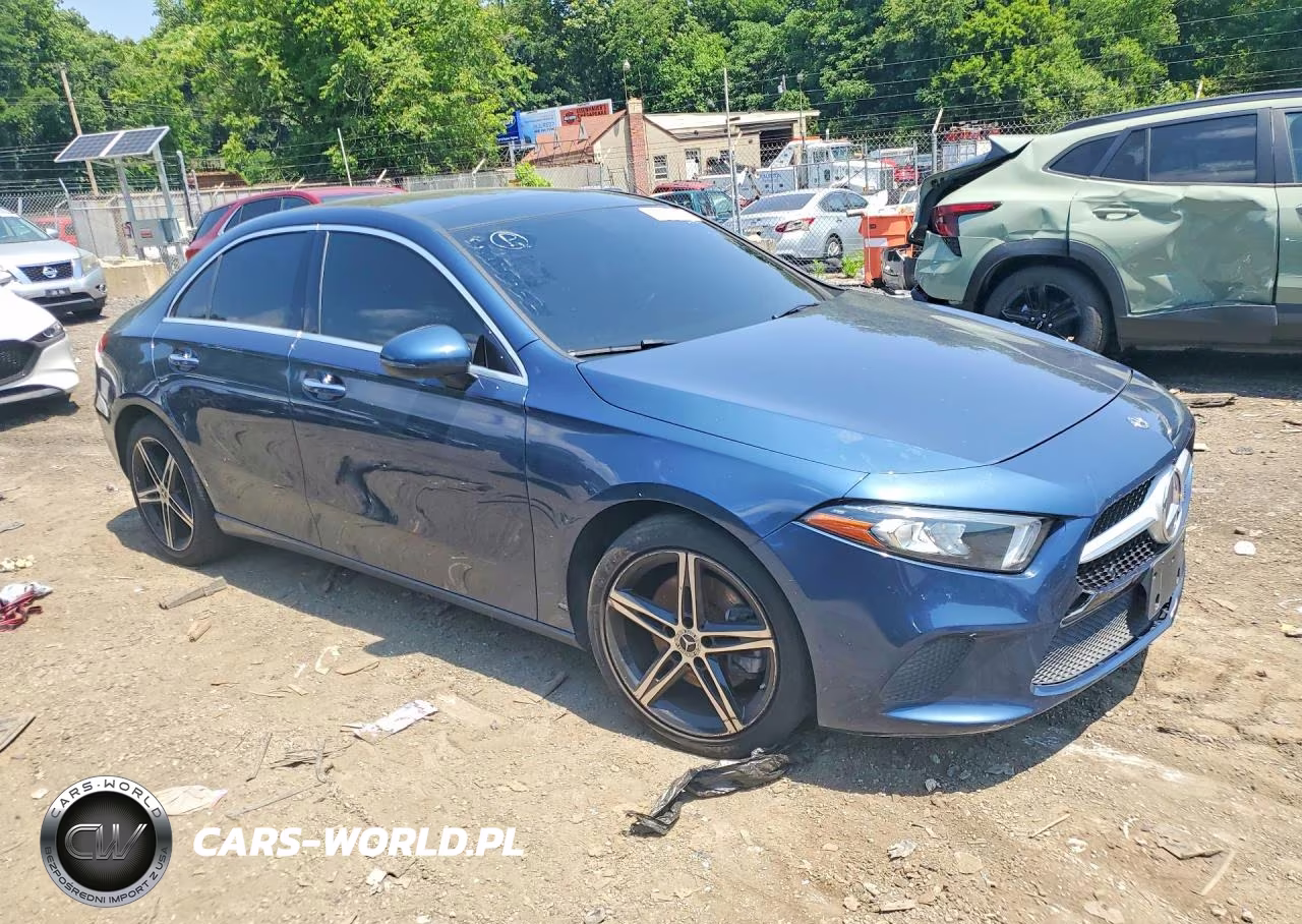 2020 Mercedes-Benz A 220 4Matic VIN:W1K3G4FB0LJ237911 - 4