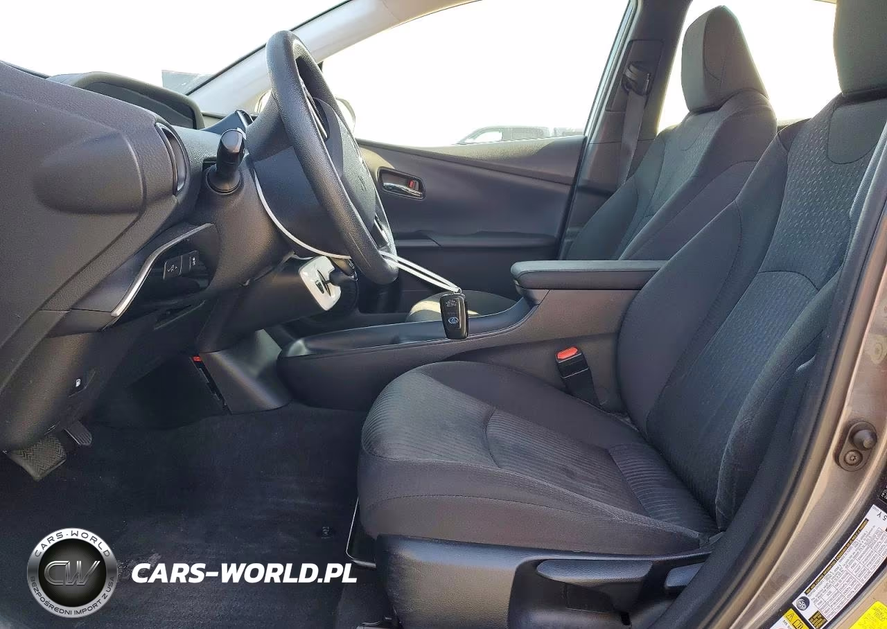 2016 Toyota Prius Two VIN:JTDKBRFU8G3516617 - 7