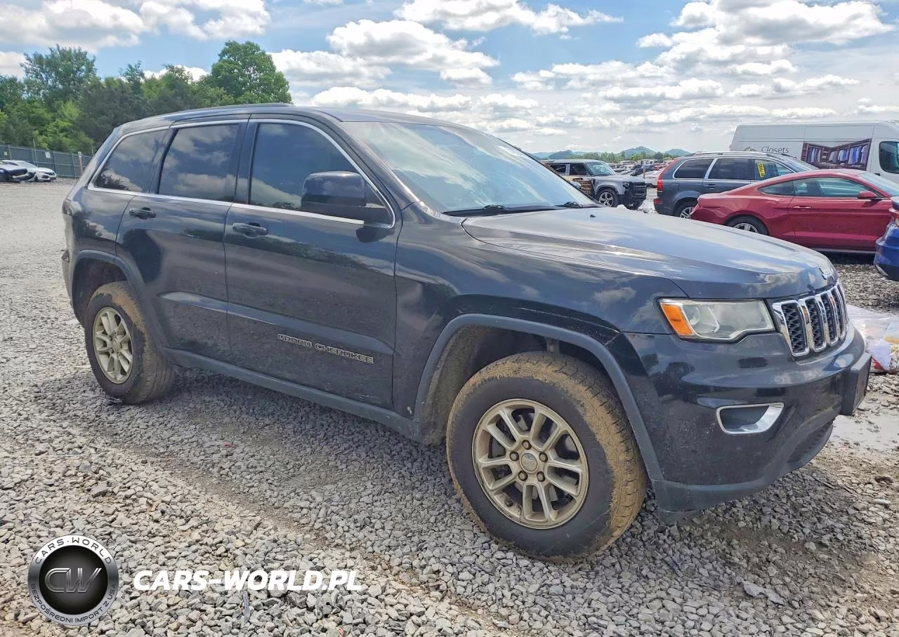 2018 Jeep Grand Cherokee Laredo VIN:1C4RJFAG9JC111567 - 4