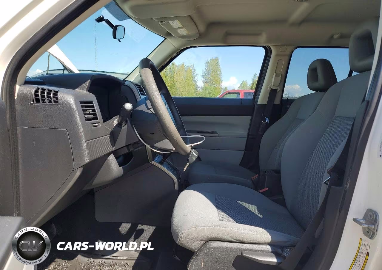 2007 Jeep Patriot Sport VIN:1J8FF28W07D365268 - 7