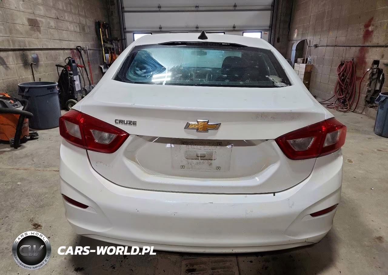 2017 Chevrolet Cruze 1Lt VIN:1G1BA5SM6H7143940 - 6