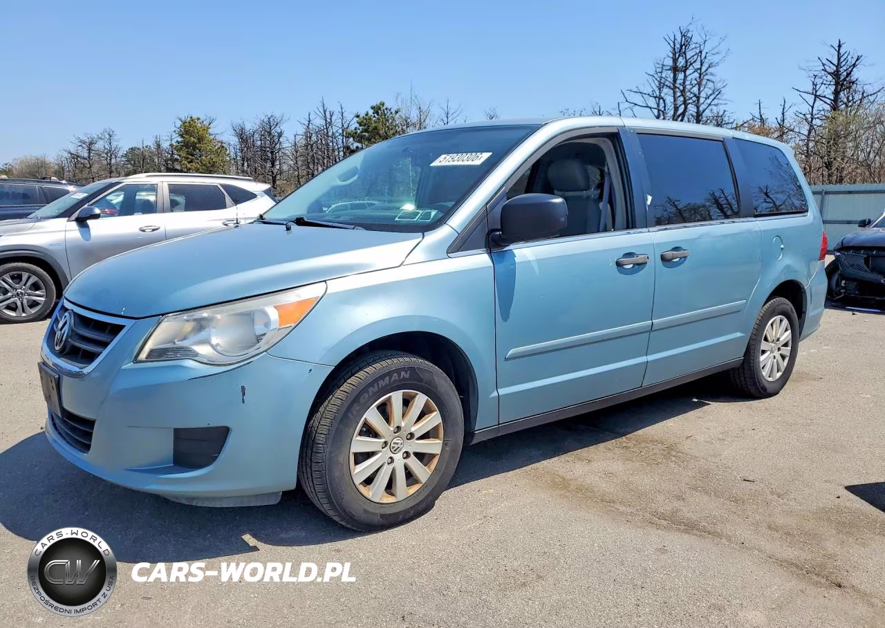 2009 Volkswagen Routan S