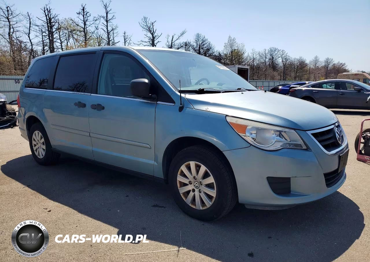 2009 Volkswagen Routan S VIN:2V8HW441X9R579629 - 4