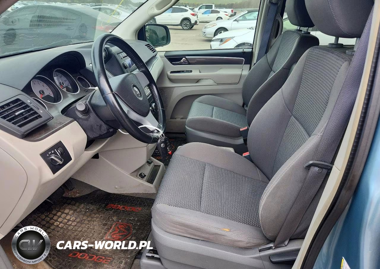 2009 Volkswagen Routan S VIN:2V8HW441X9R579629 - 7