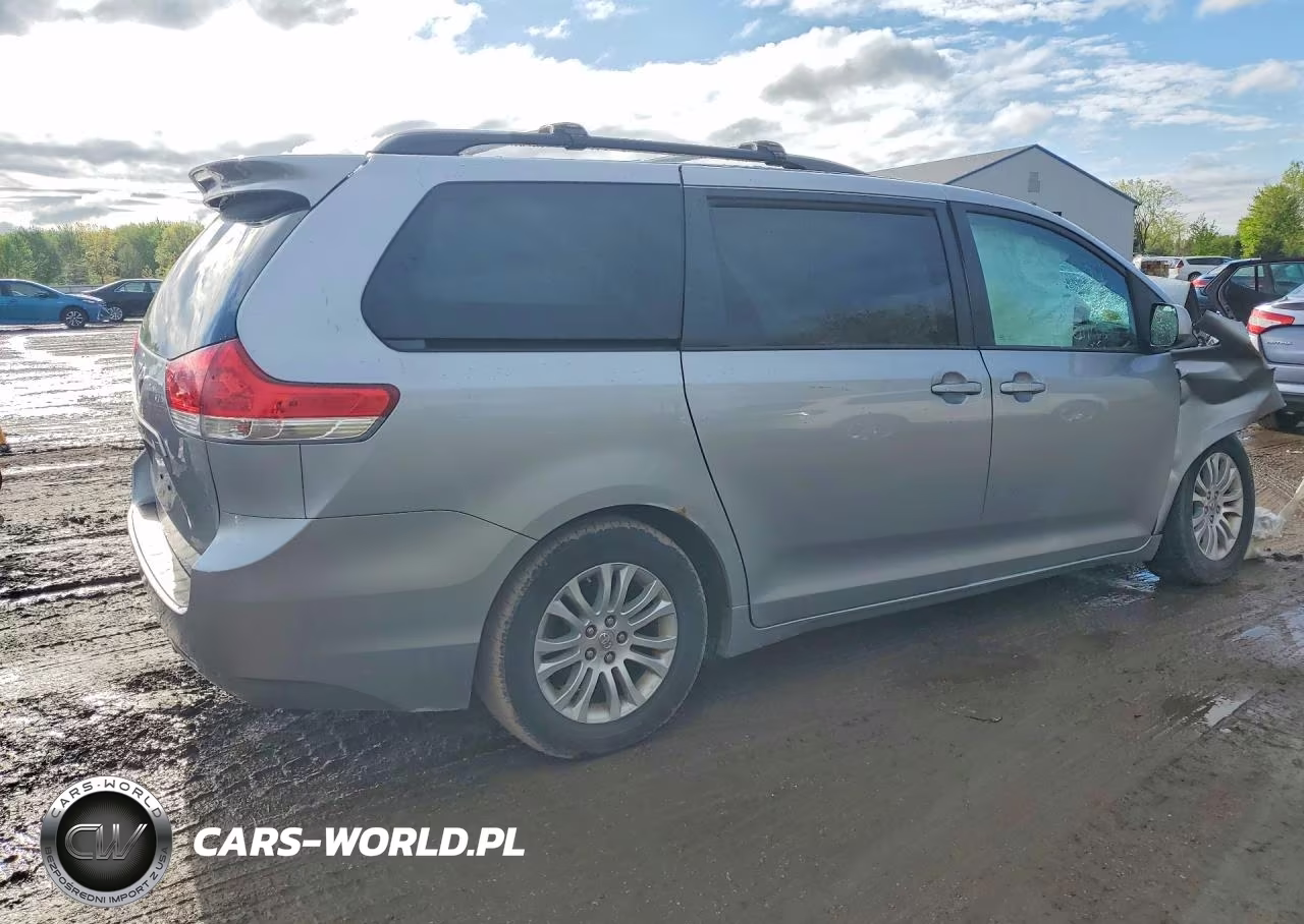 2011 Toyota Sienna Xle 8-Passenger VIN:5TDYK3DC8BS095541 - 3