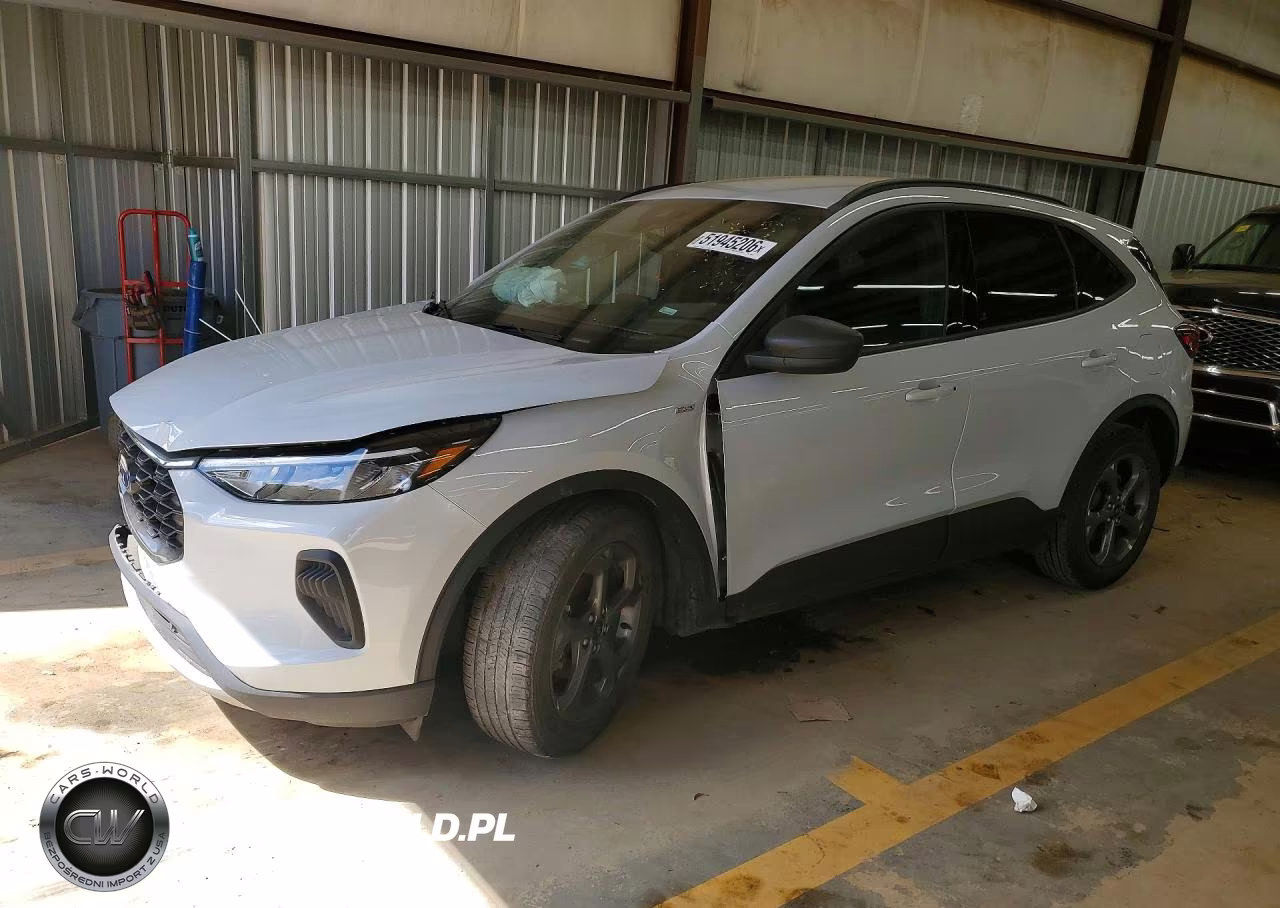 2025 Ford Escape St Line