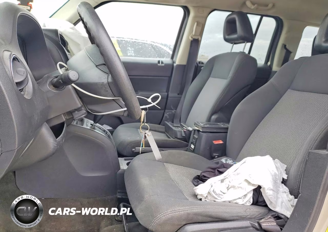2009 Jeep Patriot Sport VIN:1J4FF28B19D205661 - 7