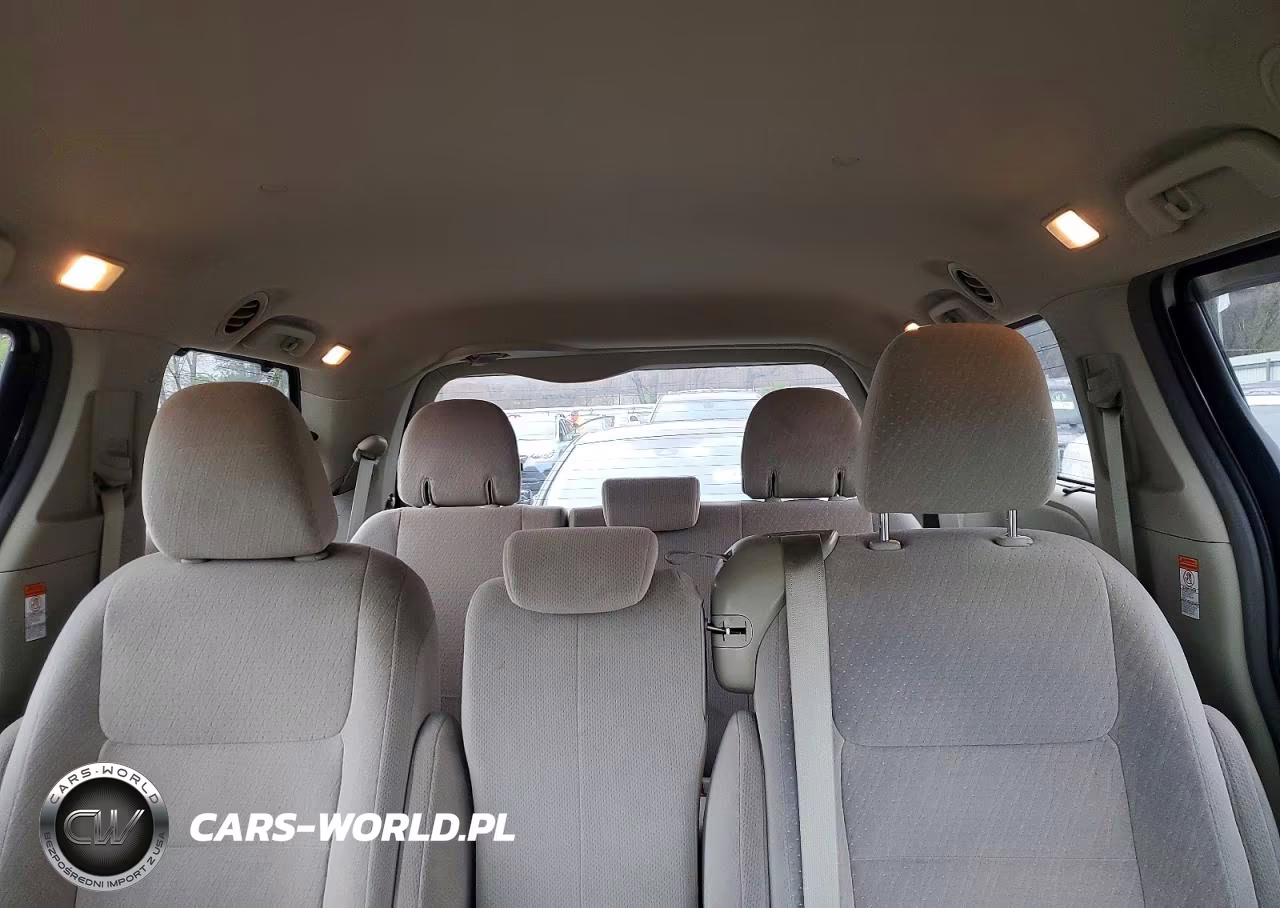 2015 Toyota Sienna Le VIN:5TDKK3DC2FS669241 - 10