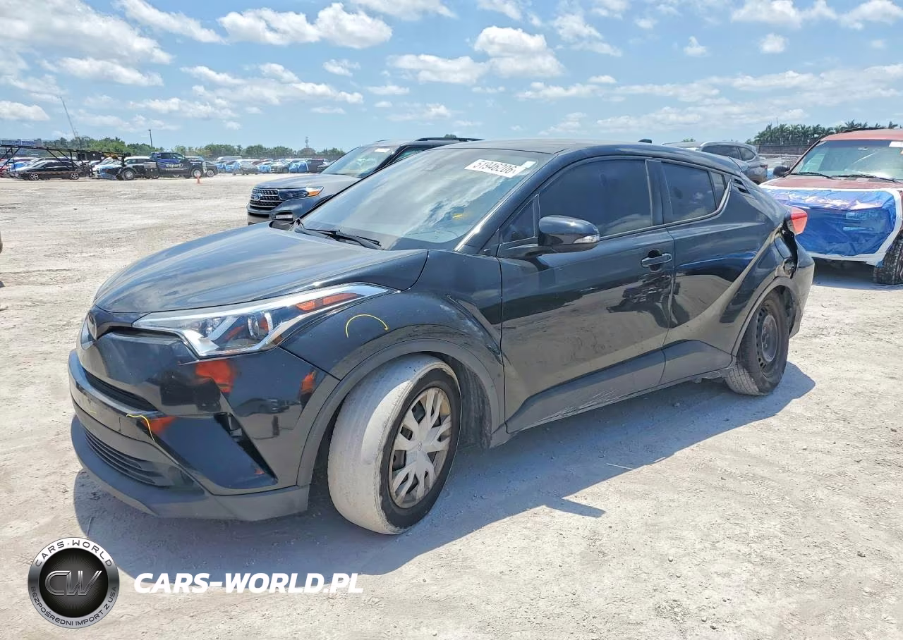2019 Toyota C-Hr Le – zdjęcie 1 z 13