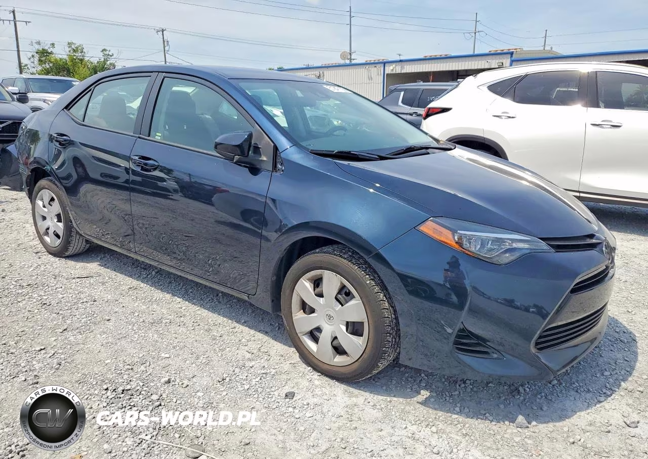 2019 Toyota Corolla Le VIN:2T1BURHE6KC134408 - 4