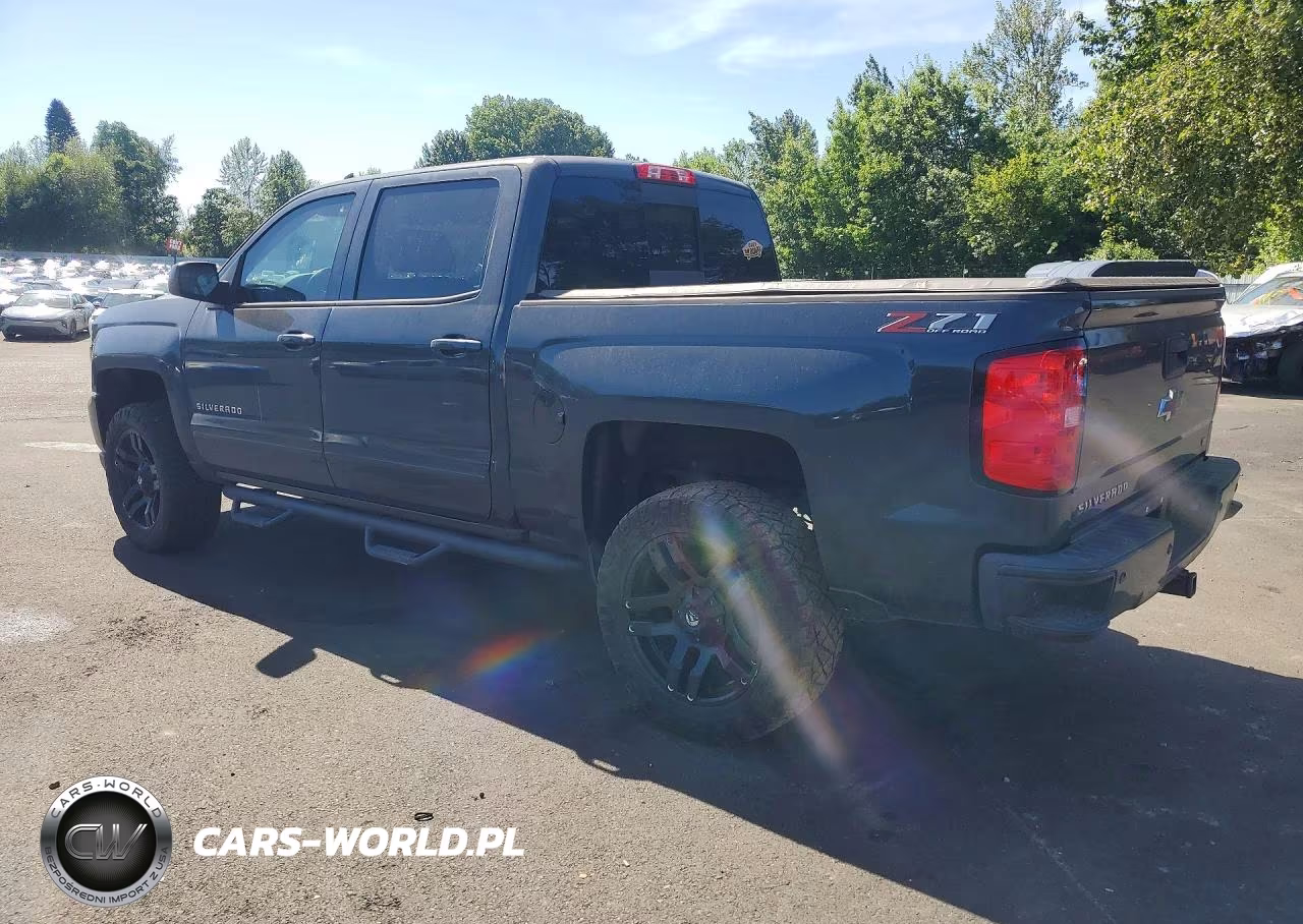 2018 Chevrolet Silverado K1500 Lt VIN:3GCUKREC2JG177424 - 2