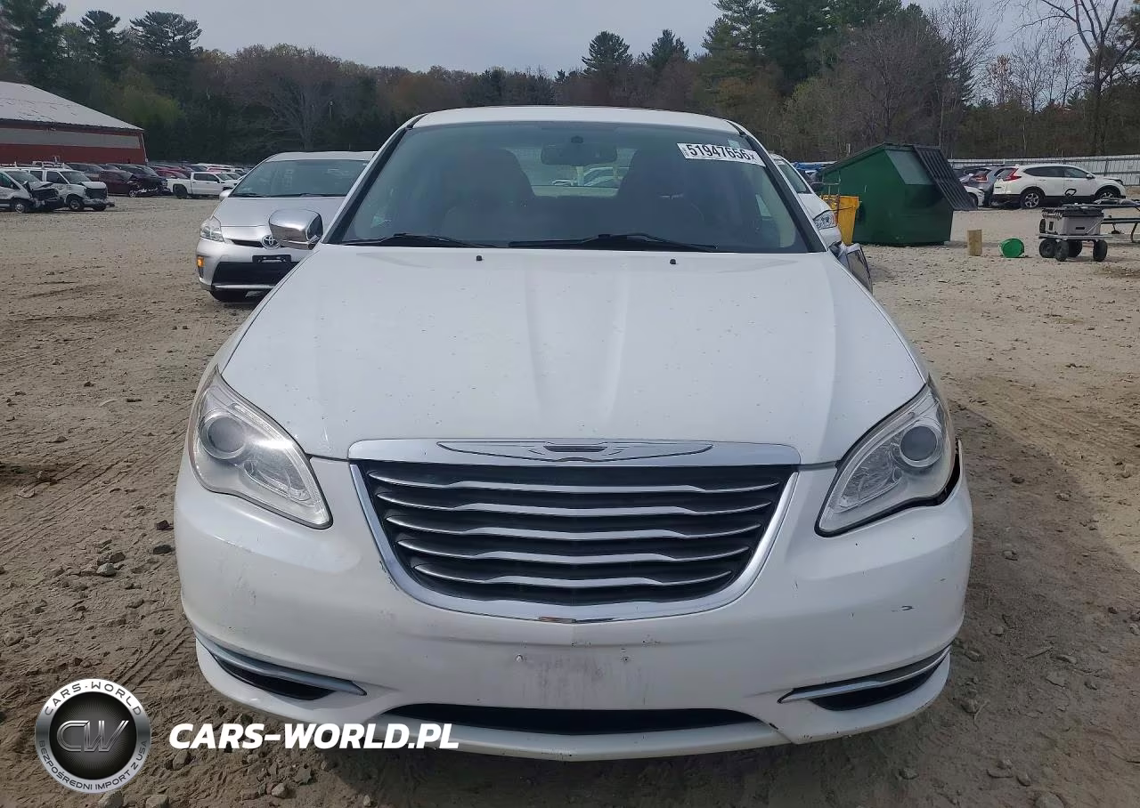 2014 Chrysler 200 Limited VIN:1C3CCBCG2EN135312 - 5