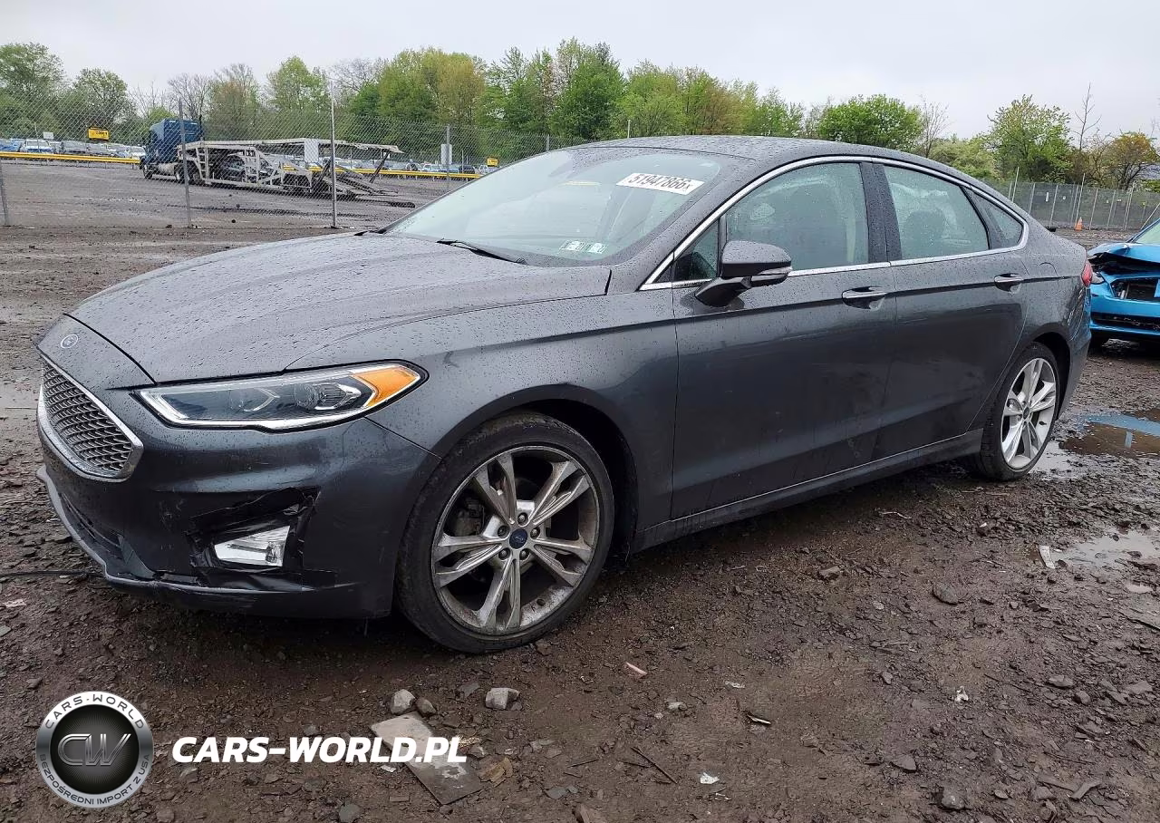 2019 Ford Fusion Titanium – zdjęcie 1 z 12