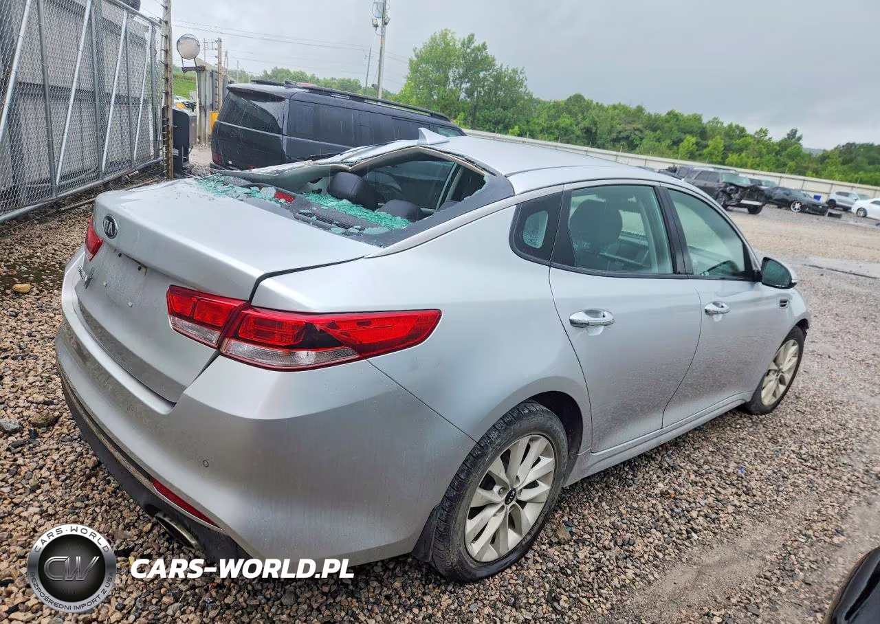 2018 Kia Optima Lx VIN:5XXGT4L34JG259836 - 3