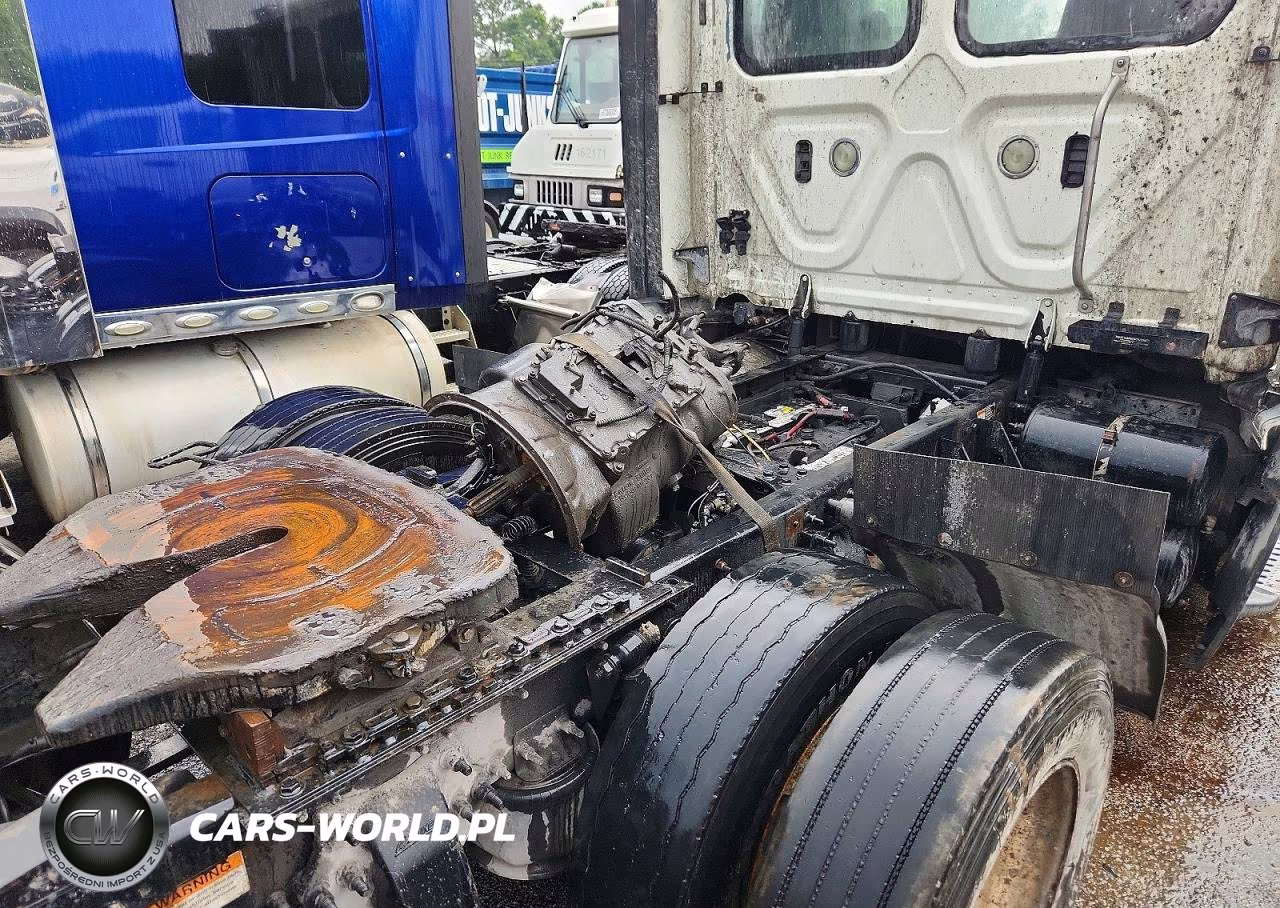 2018 Freightliner Cascadia 125 Semi Truck VIN:3AKJGEDV7JSJJ2813 - 6