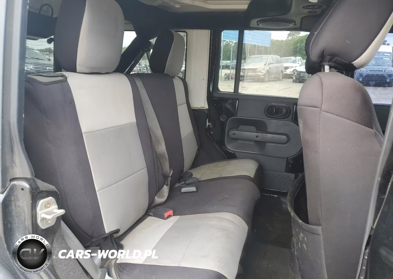2007 Jeep Wrangler X VIN:1J8GB39107L199204 - 11