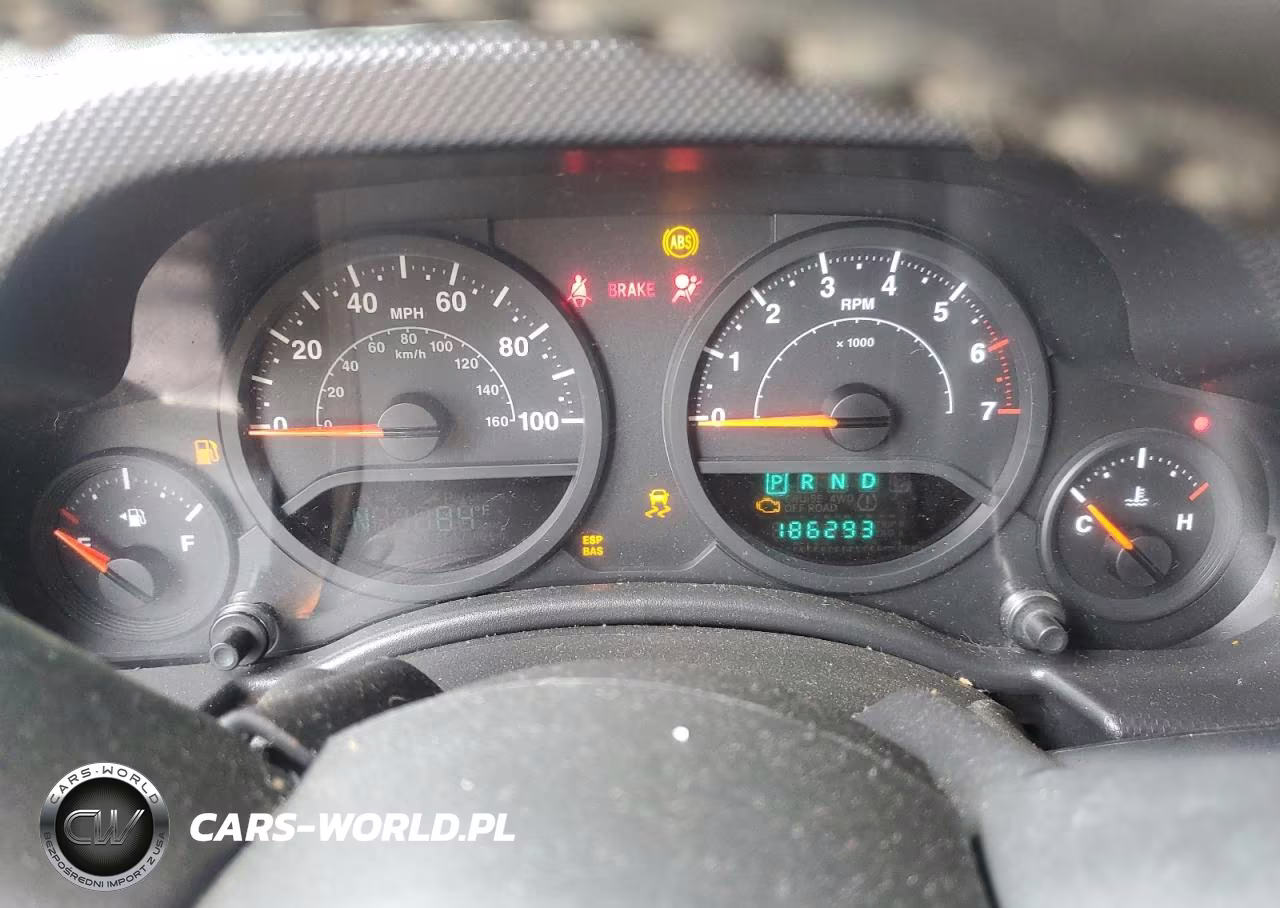 2007 Jeep Wrangler X VIN:1J8GB39107L199204 - 9