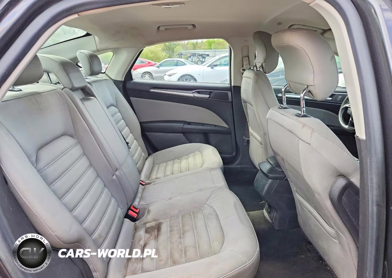 2015 Ford Fusion S Hybrid VIN:3FA6P0UU0FR150031 - 10