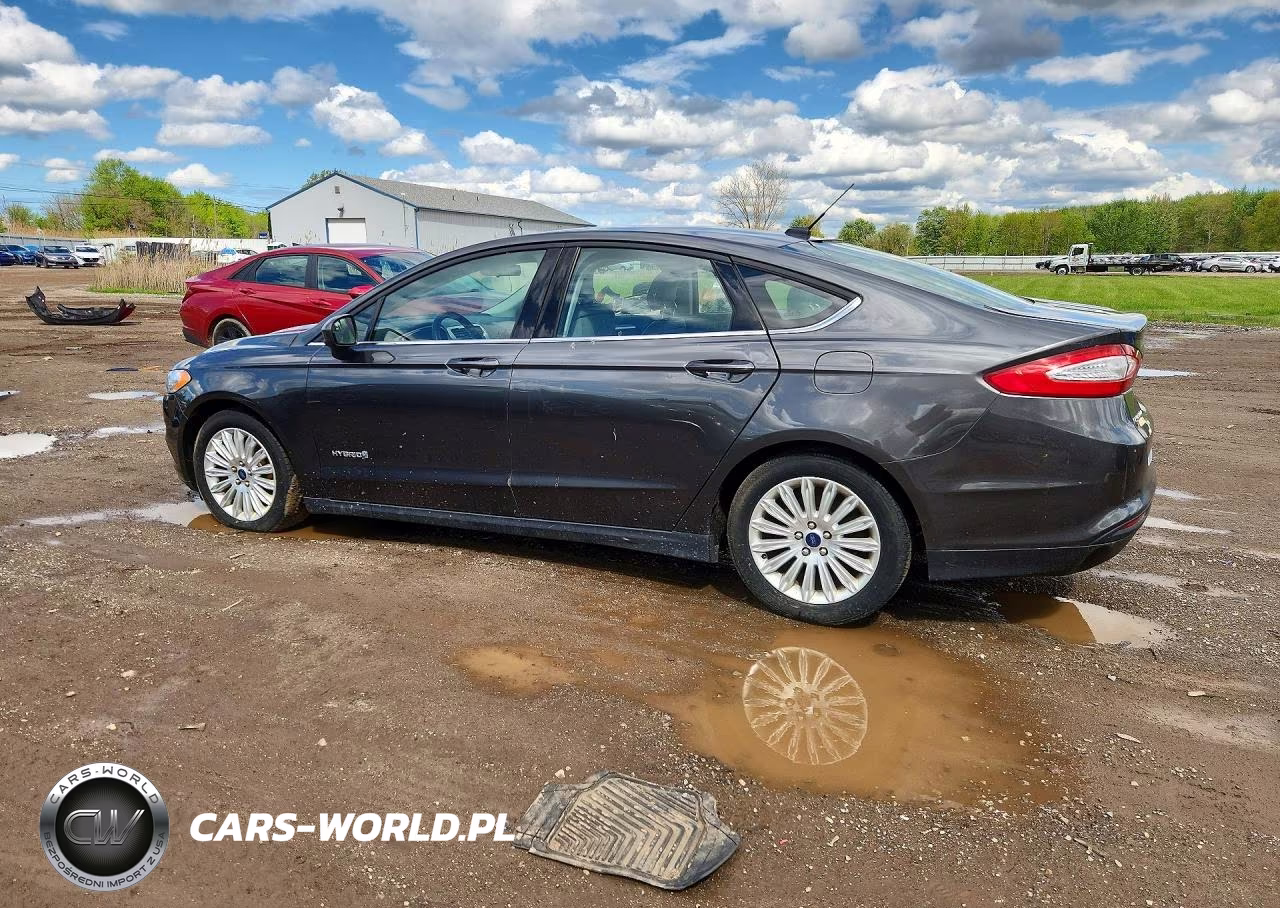 2015 Ford Fusion S Hybrid VIN:3FA6P0UU0FR150031 - 2