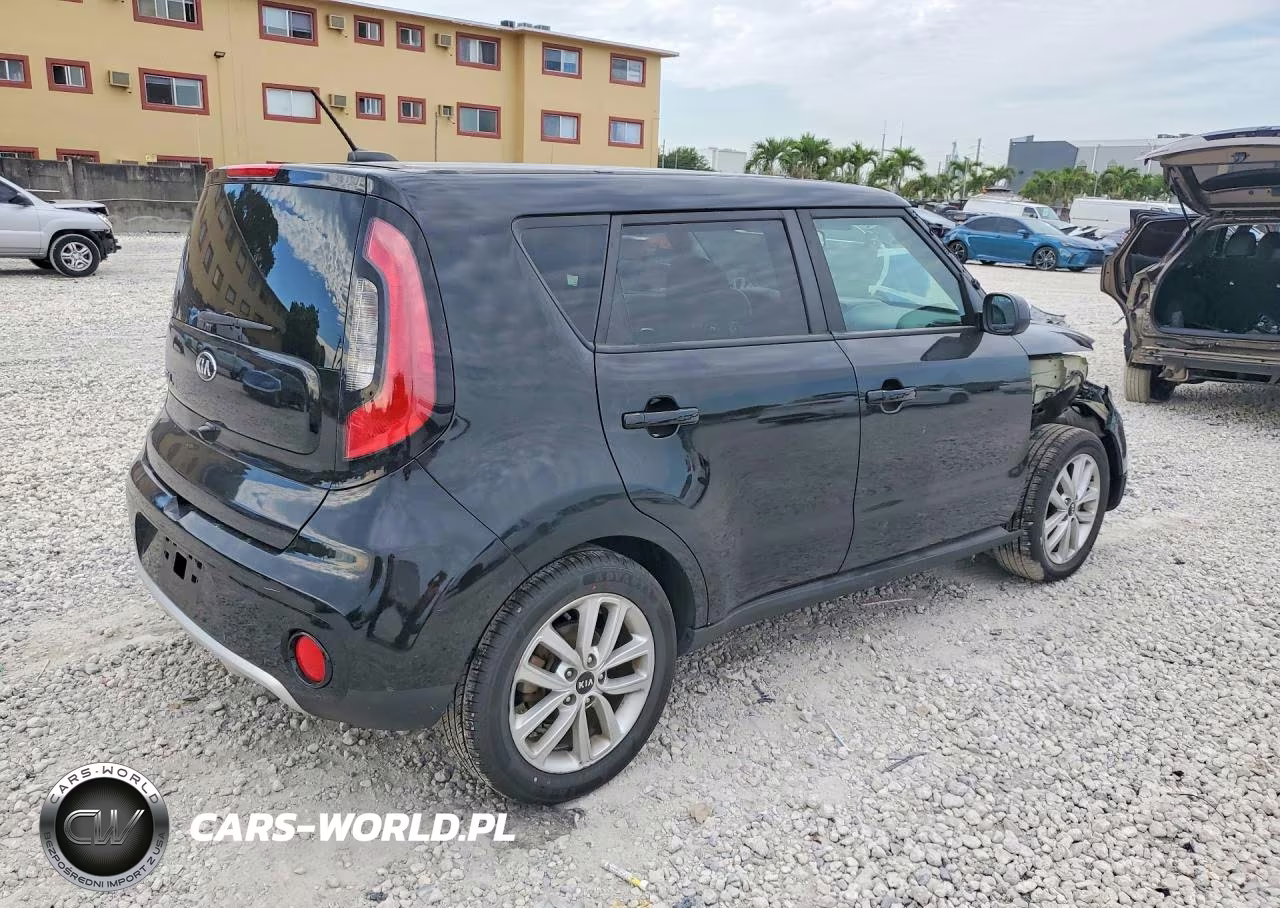 2018 Kia Soul + VIN:KNDJP3A52J7515313 - 3