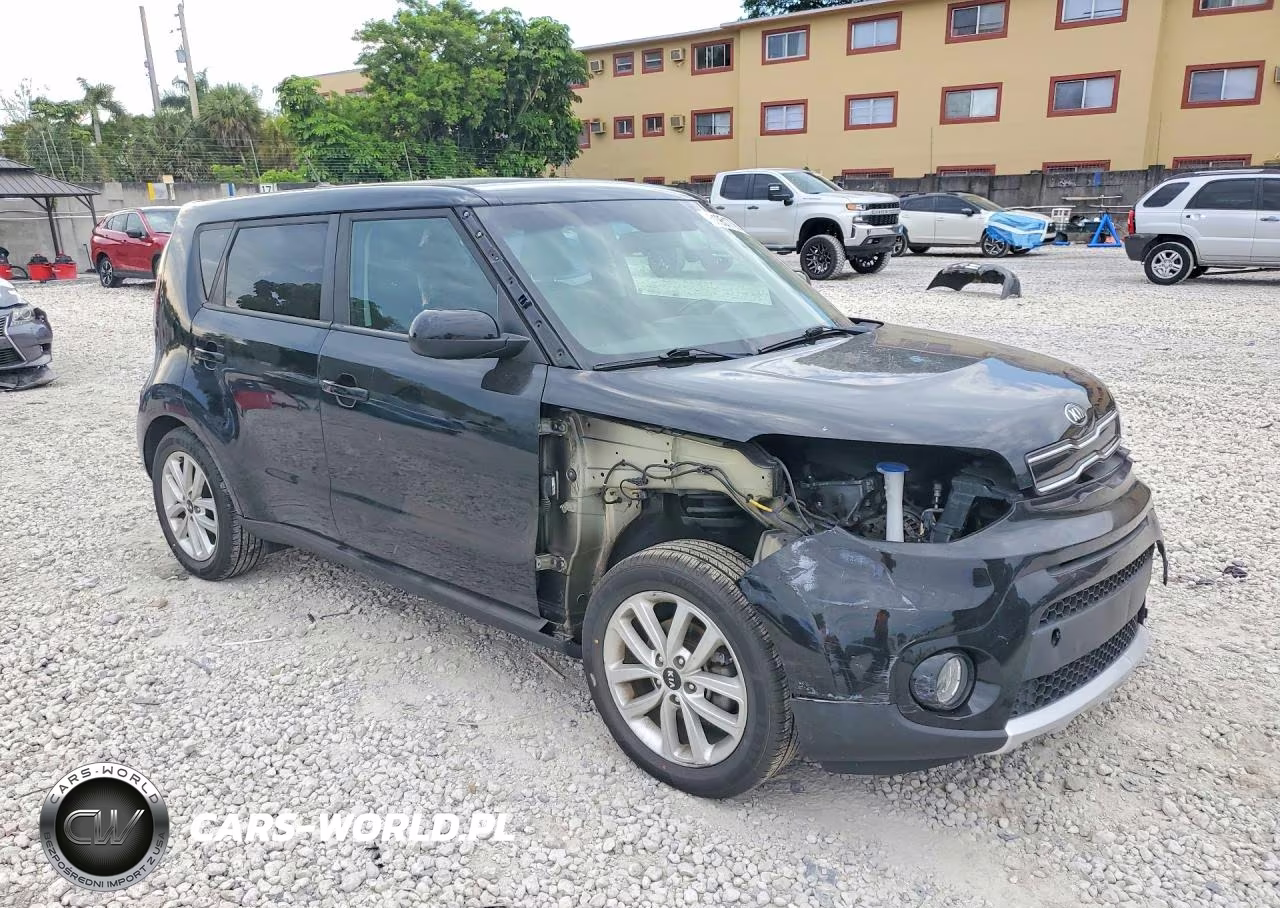 2018 Kia Soul + VIN:KNDJP3A52J7515313 - 4