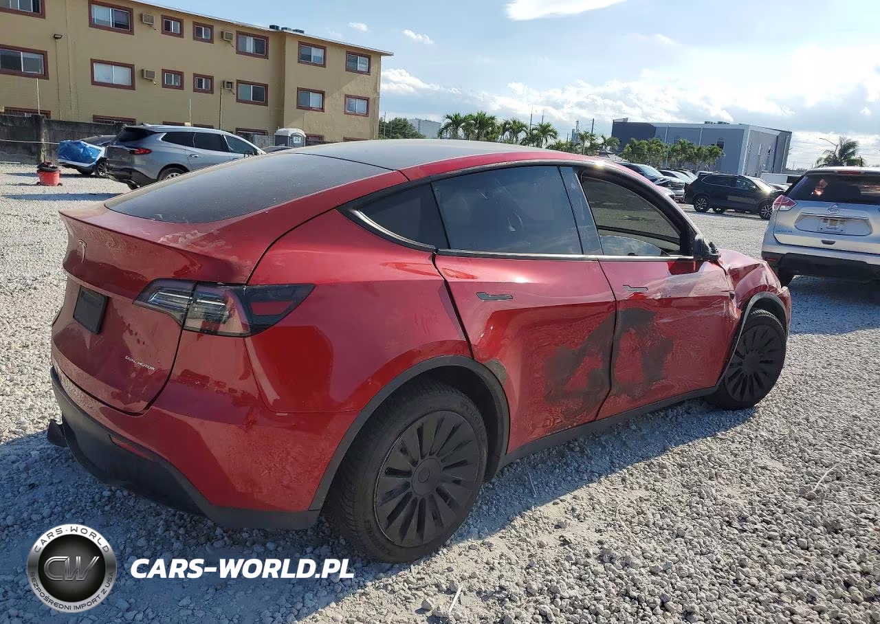 2020 Tesla Model Y VIN:5YJYGDEE2LF035056 - 3