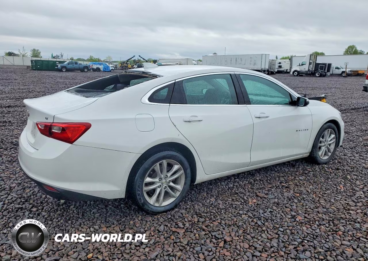 2017 Chevrolet Malibu Lt VIN:1G1ZE5ST2HF205169 - 3