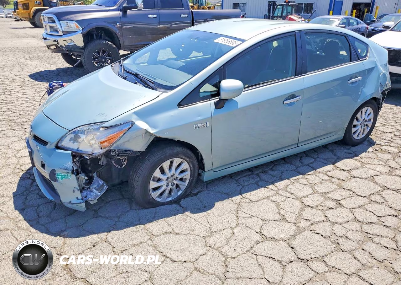 2014 Toyota Prius Plug-In Hybrid Base