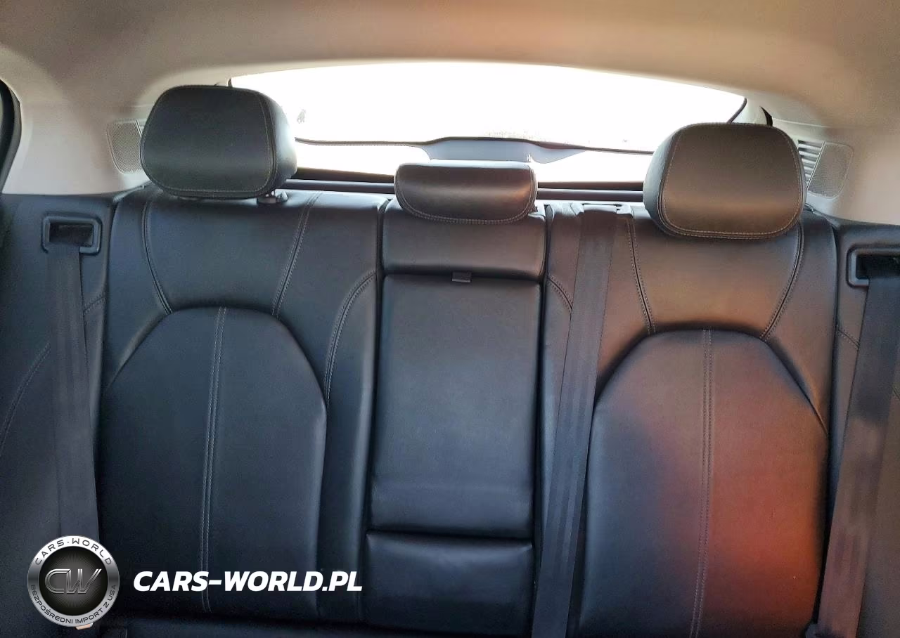 2018 Alfa Romeo Stelvio VIN:ZASFAKAN1J7B74253 - 10