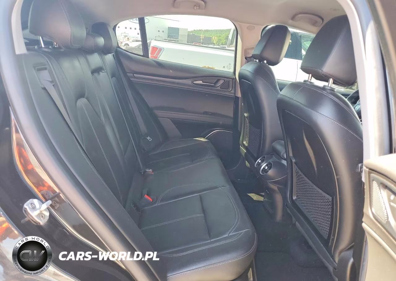 2018 Alfa Romeo Stelvio VIN:ZASFAKAN1J7B74253 - 11