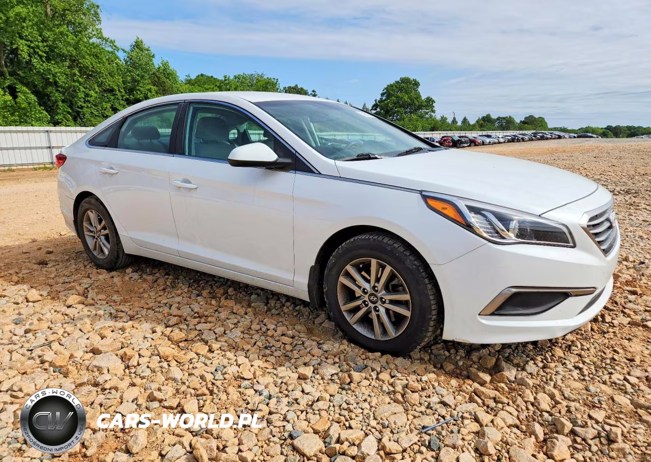 2016 Hyundai Sonata Se VIN:5NPE24AF4GH327881 - 4