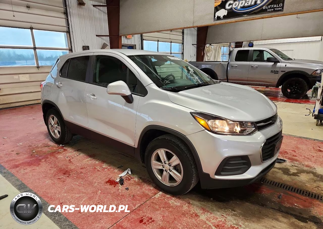2021 Chevrolet Trax Ls VIN:KL7CJNSB1MB327956 - 4