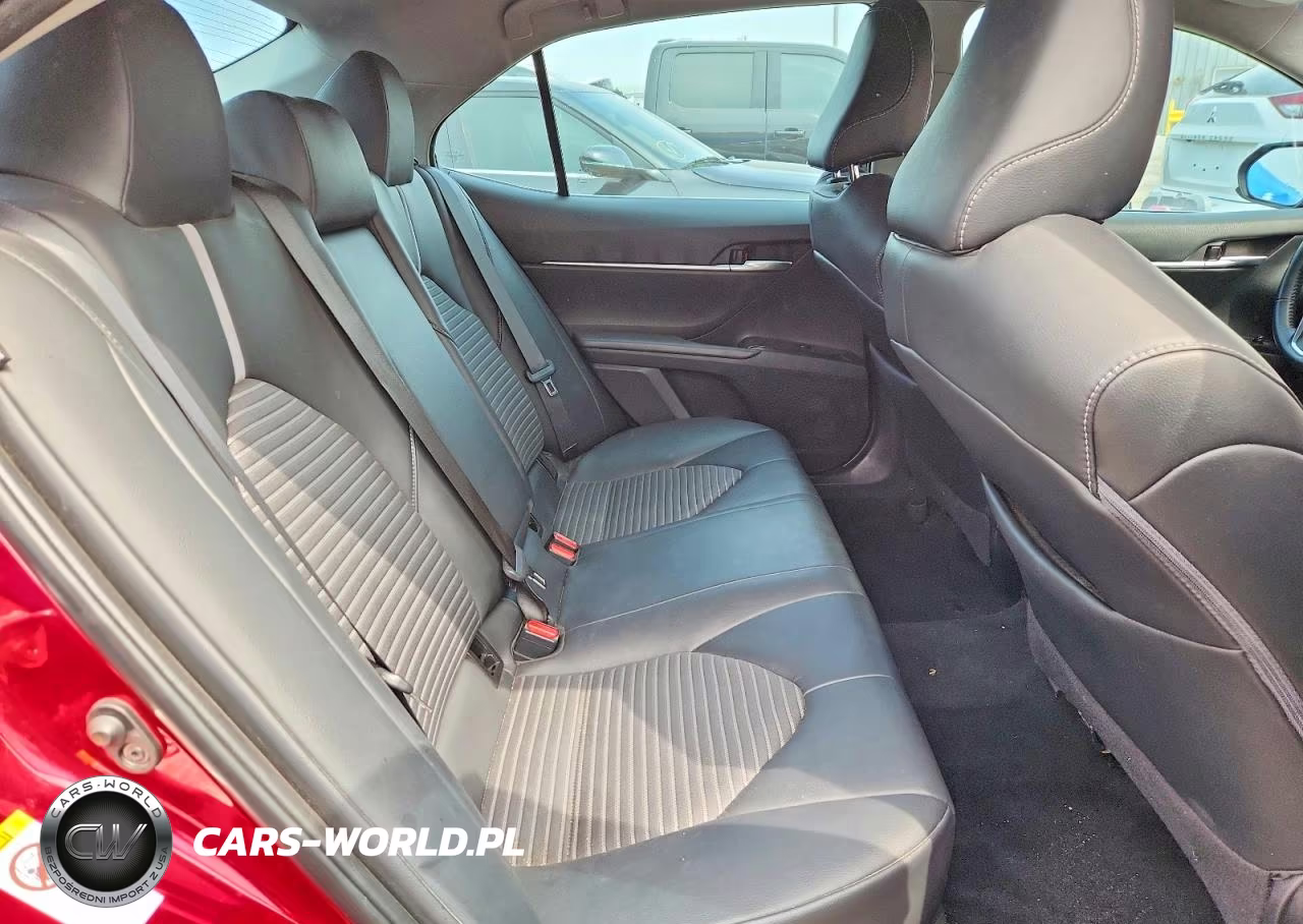 2018 Toyota Camry Se VIN:4T1B11HK4JU565147 - 10