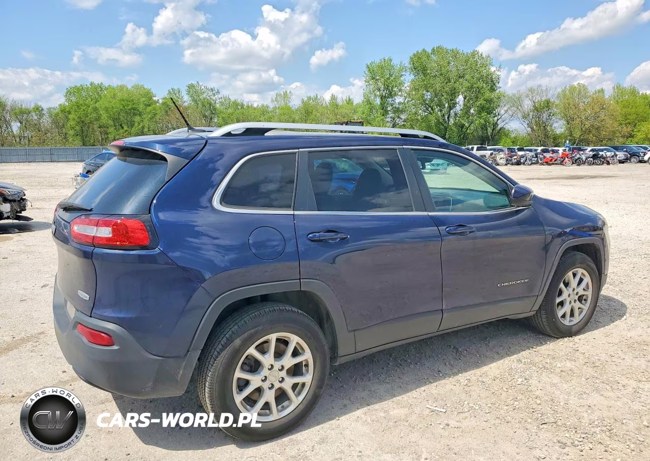 2014 Jeep Cherokee Latitude VIN:1C4PJMCB6EW244370 - 3