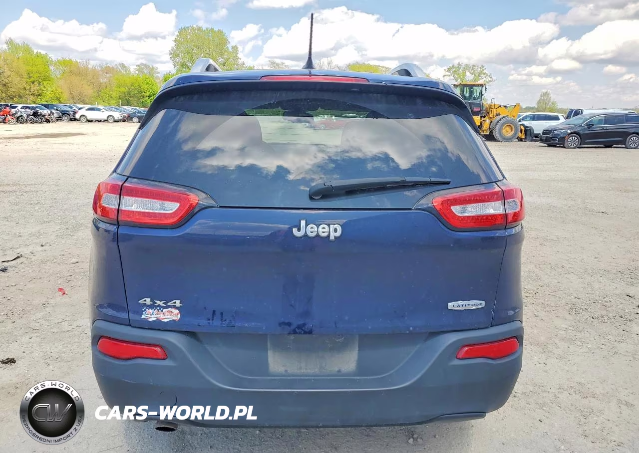 2014 Jeep Cherokee Latitude VIN:1C4PJMCB6EW244370 - 6