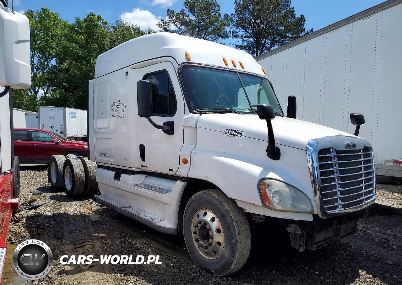 2012 Freightliner Cascadia Semi Truck