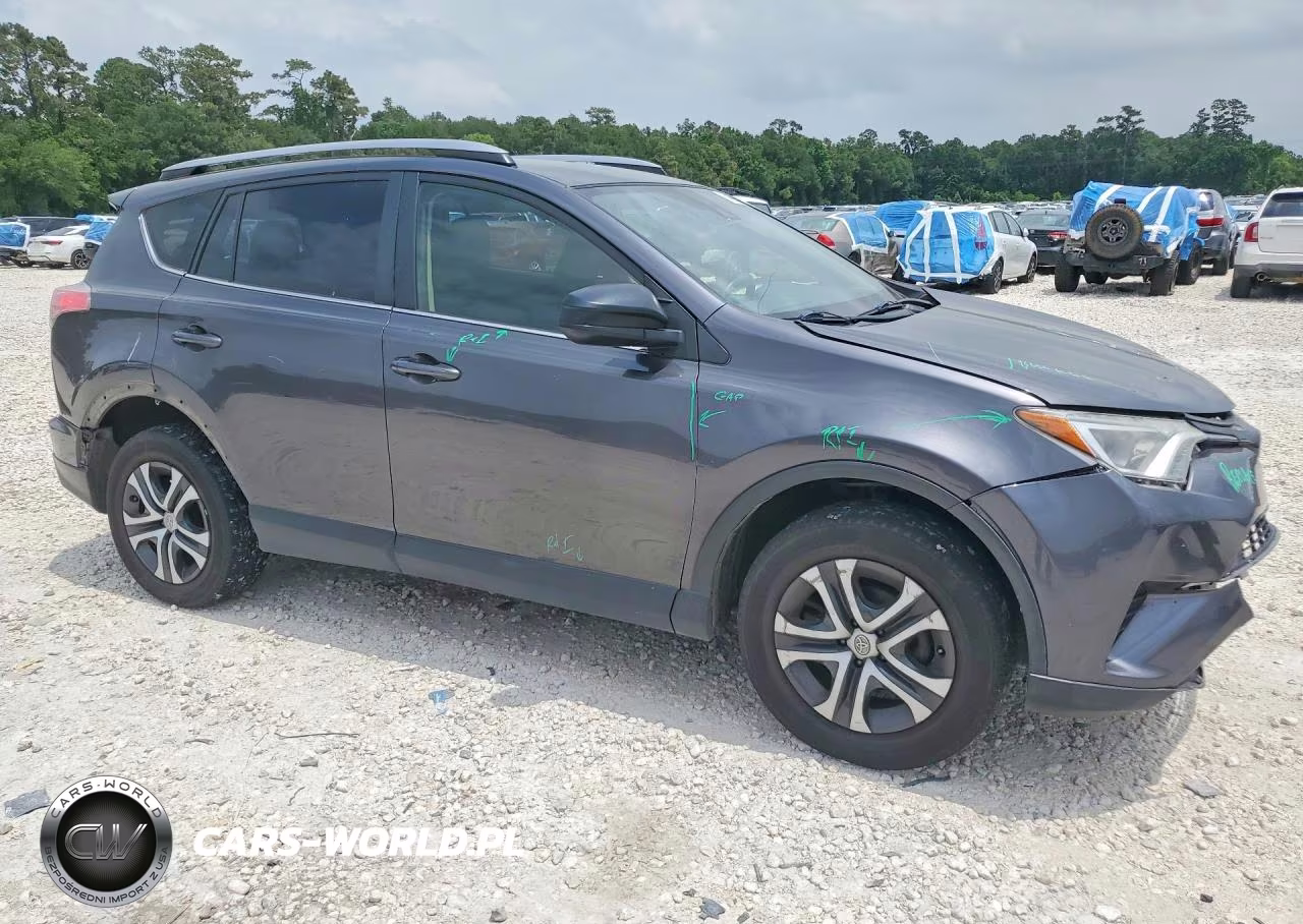 2017 Toyota Rav4 Le VIN:JTMBFREV4HJ115545 - 4