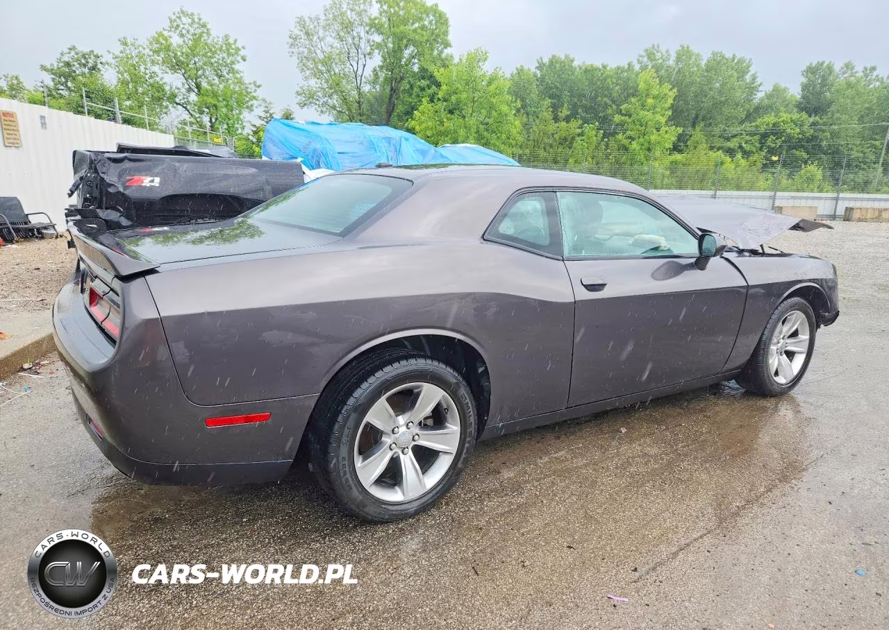 2021 Dodge Challenger Sxt VIN:2C3CDZAG1MH623408 - 3