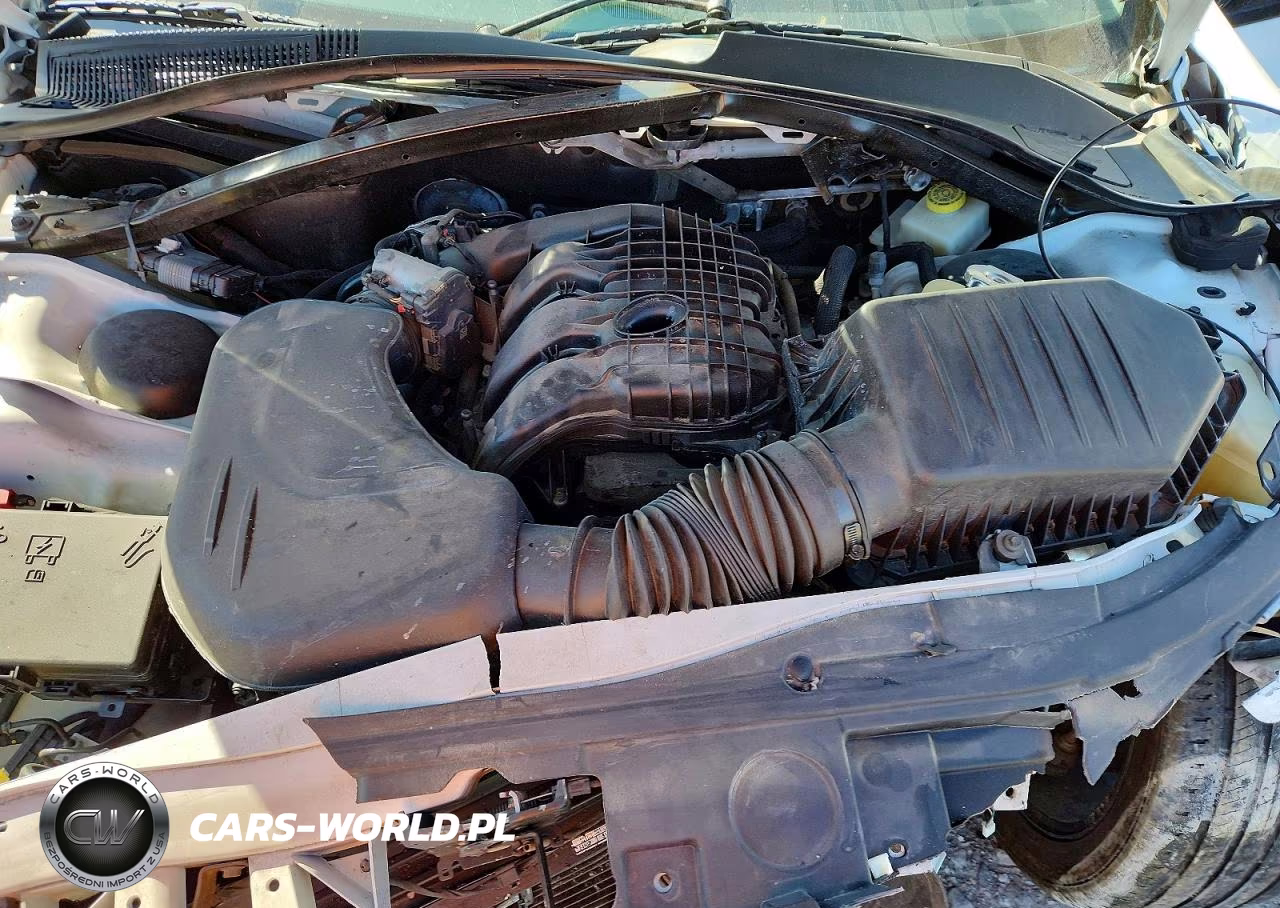2021 Chrysler 300 Touring VIN:2C3CCAAG3MH515828 - 11
